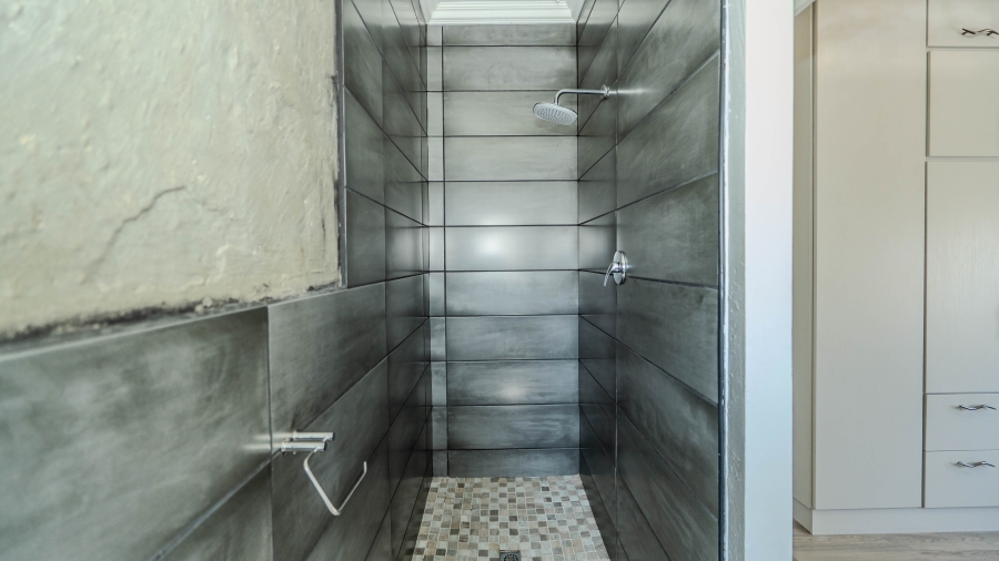 4 Bedroom Property for Sale in De Oude Spruit Western Cape